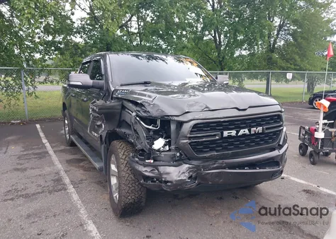 2022 Ram 1500 Big Horn 4X4 5'7 Box z USA, uszkodzony, nr VIN 1C6RRFFG3NN439649